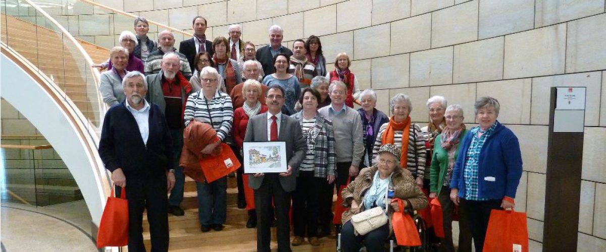 Gruppenfoto Landtagsbesuch neu